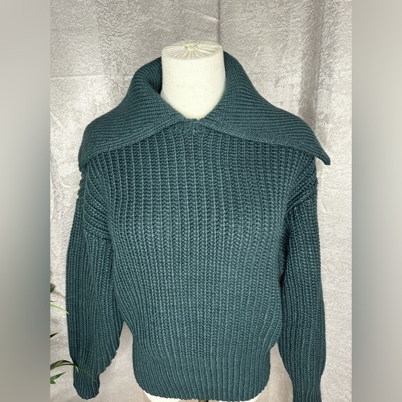 NEW H&M Women’s Peter Pan Collar Rib-Knit Sweater in Green Sz XS - Picture 3 of 11